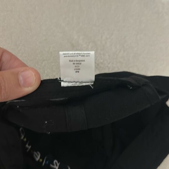 FRIENDS Black White Red Blue Yellow Unisex Embroidered Baseball Cap - Picture 8 of 9